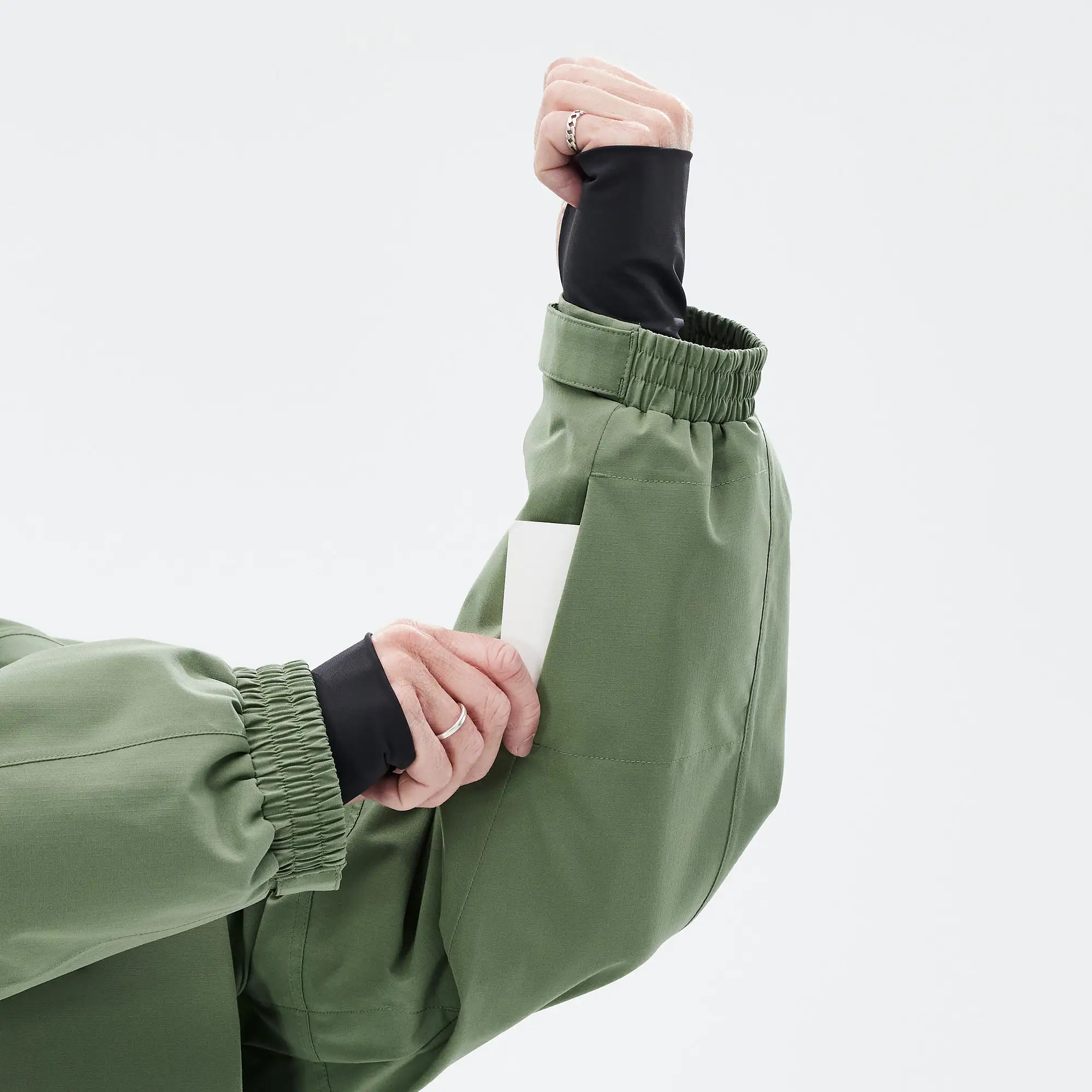 El bolsillo que abre las puertas de los medios de elevación rapidamente