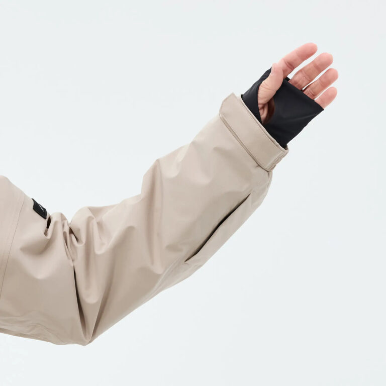 La polaina de muñeca te mantiene seco y cómodo.